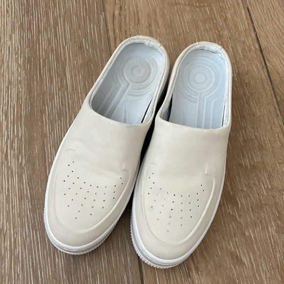 Nike Shoes - Nike Shoes